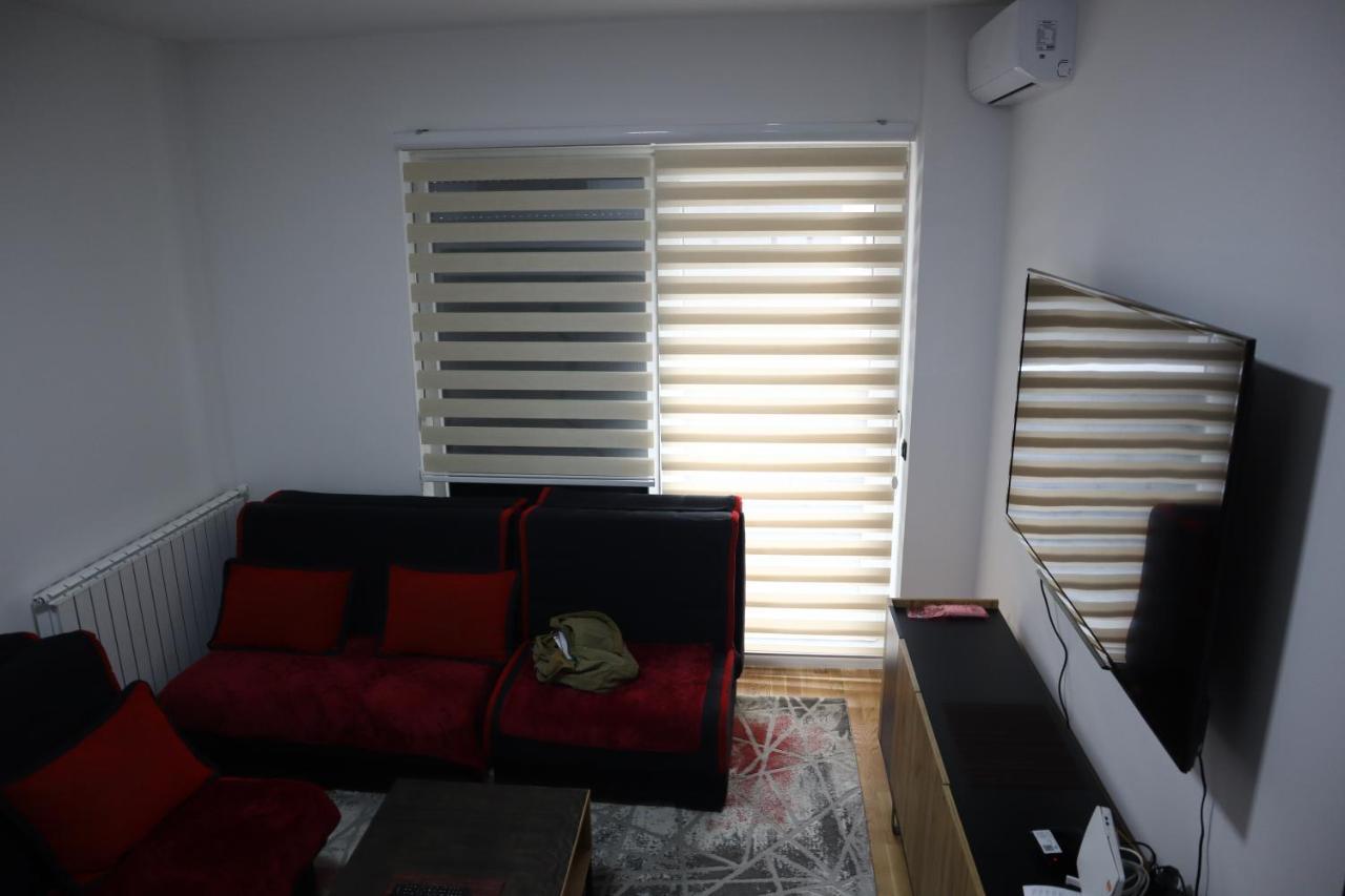 Stan Na Dan Sarajevo Bulevar Appartamento Esterno foto